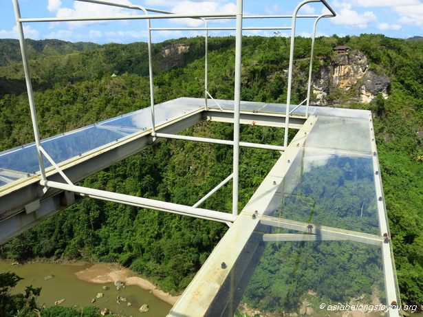 walking platform - glass floor